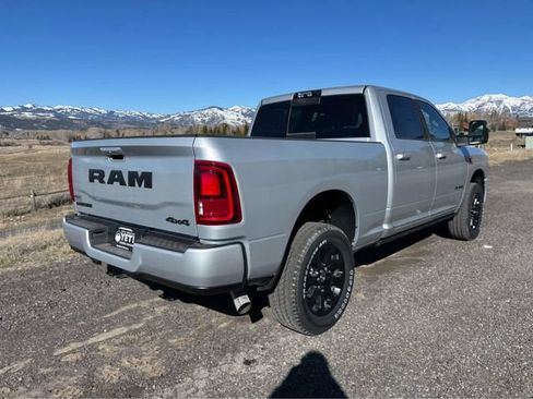 New 2026 RAM 2500 Laramie AWD/4WD image 8