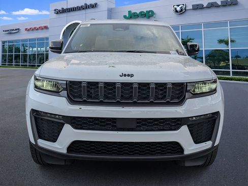 New 2026 Jeep Grand Cherokee L Limited RWD image 2