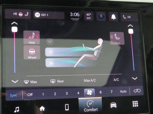 Used 2023 Jeep Grand Cherokee Laredo image 36