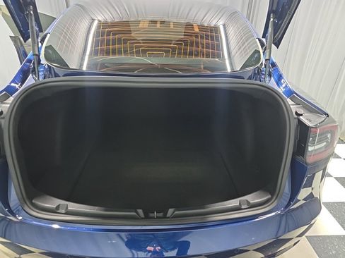 Used 2018 Tesla Model 3 Long Range image 19