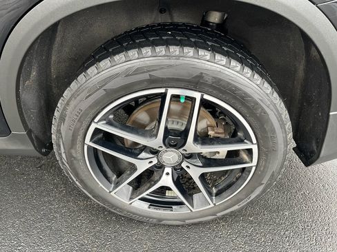 Used 2017 Mercedes-Benz GLC 300 4MATIC image 11