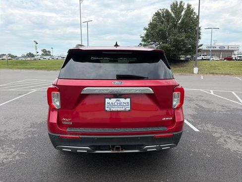 Used 2021 Ford Explorer XLT w/ Equipment Group 202A AWD/4WD image 25