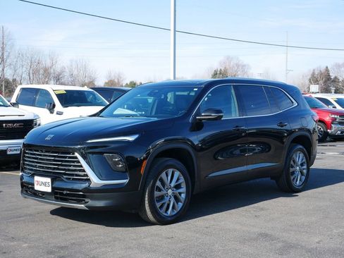 Used 2025 Buick Enclave Preferred image 3