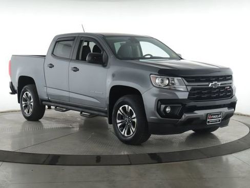Used 2022 Chevrolet Colorado Z71 w/ Safety Package AWD/4WD image 2