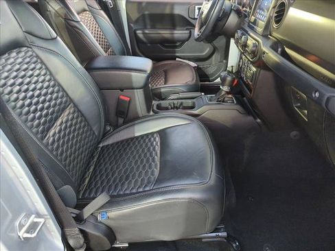 Used 2022 Jeep Gladiator Sport AWD/4WD image 19