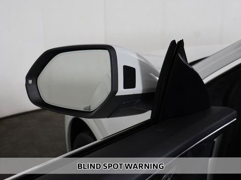 Used 2023 Audi Q8 Premium w/ Convenience Package image 8