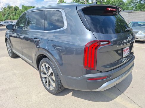 Used 2020 Kia Telluride EX w/ EX Premium Package FWD image 4