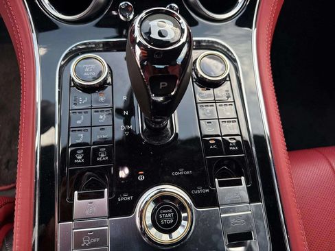 Certified 2022 Bentley Continental GT AWD/4WD image 31