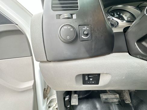 Used 2013 Chevrolet Silverado 3500 W/T image 15