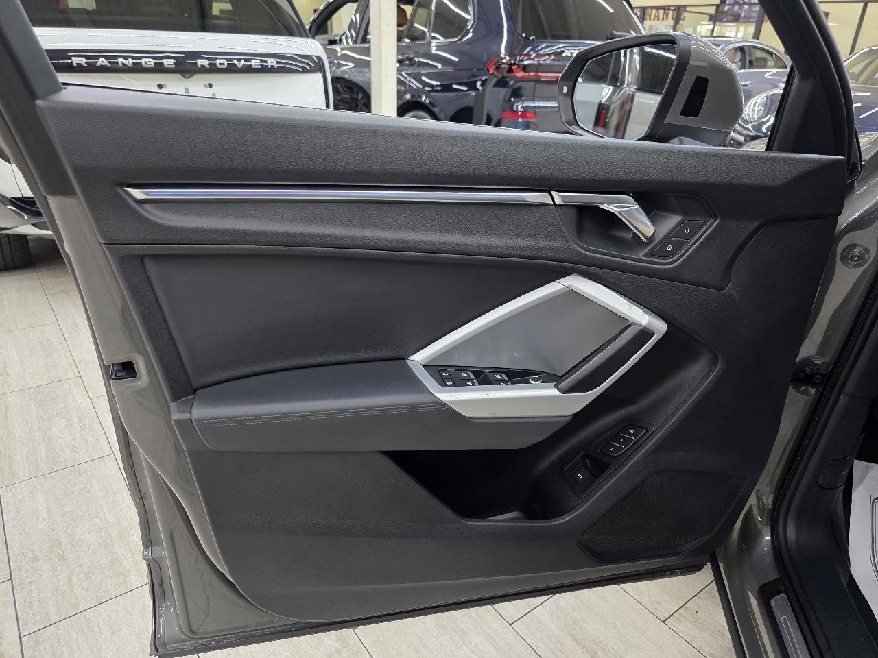 Used 2022 Audi Q3 2.0T Premium Plus w/ Premium Plus Package AWD/4WD image 40