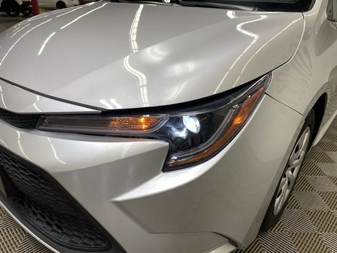 Used 2022 Toyota Corolla LE image 3