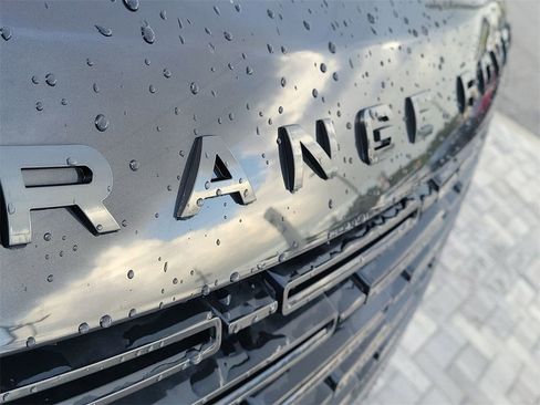 New 2025 Land Rover Range Rover SE image 9
