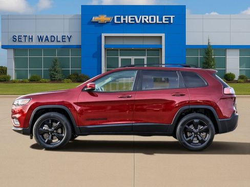 Used 2019 Jeep Cherokee Latitude Plus AWD/4WD image 4