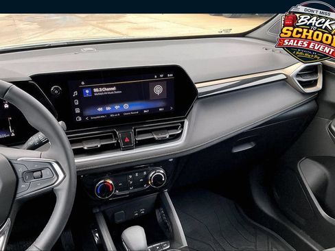 Used 2024 Chevrolet TrailBlazer ACTIV w/ Driver Confidence Package AWD/4WD image 6