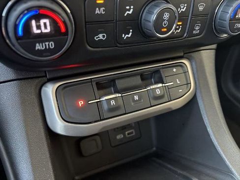 Certified 2023 GMC Acadia Denali w/ Denali Ultimate Package FWD image 16