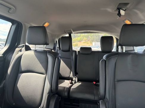Used 2024 Honda Odyssey Touring image 5