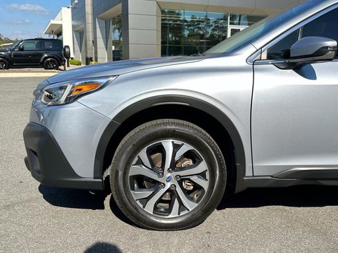 Used 2022 Subaru Outback Limited w/ Popular Package #2 image 11