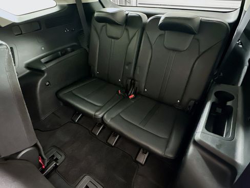 Used 2024 Kia Sorento S image 30