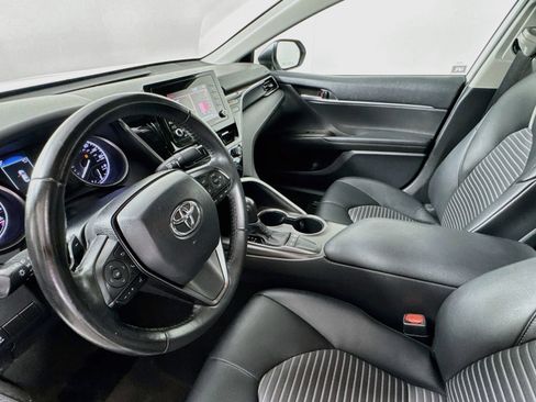 Used 2024 Toyota Camry SE FWD image 8