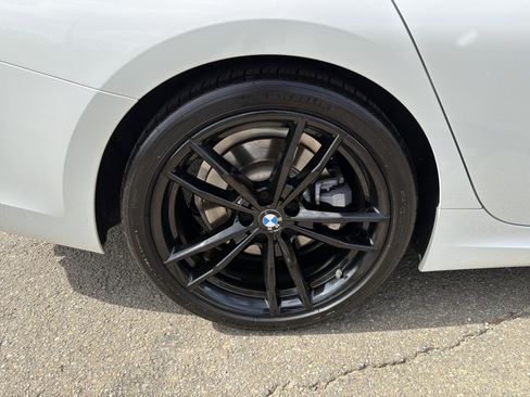 Used 2021 BMW 330i Sedan w/ M Sport Package image 17