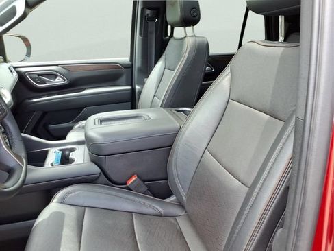 Used 2023 Chevrolet Tahoe High Country w/ Premium Package 2 AWD/4WD image 18