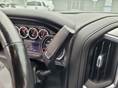Used 2021 Chevrolet Silverado 1500 LT Trail Boss w/ Convenience Package II AWD/4WD image 21