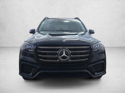 Used 2026 Mercedes-Benz GLS 450 4MATIC image 4