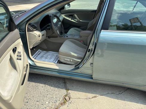 Used 2011 Toyota Camry LE FWD image 24