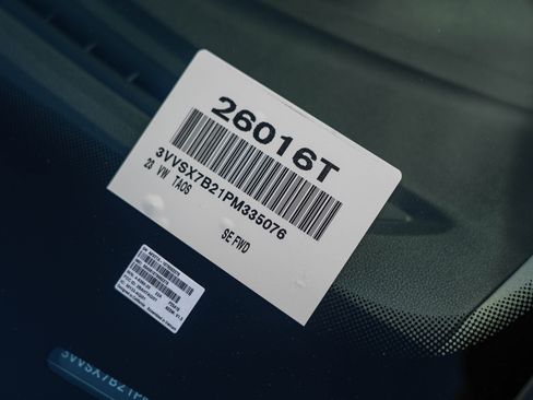 Used 2023 Volkswagen Taos SE image 30