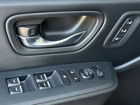 Certified 2023 Honda Pilot Touring image 12