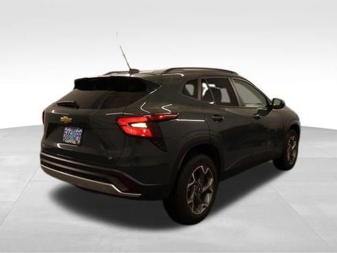New 2025 Chevrolet Trax LT image 2