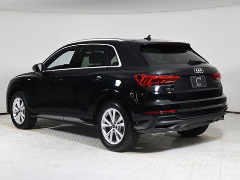 Used 2025 Audi Q3 2.0T Premium w/ Convenience Package image 3