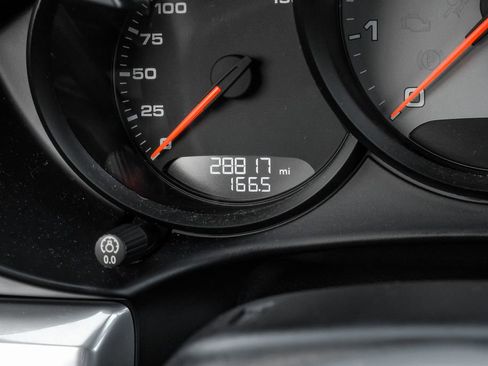 Used 2017 Porsche 718 Cayman S image 17