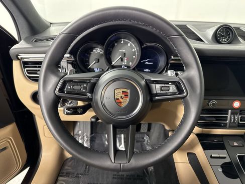Certified 2026 Porsche Macan AWD/4WD image 36