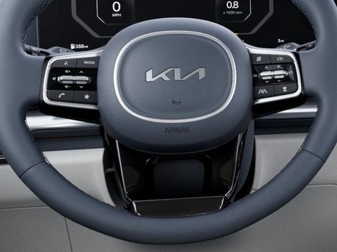 New 2025 Kia Carnival SX Prestige FWD image 22