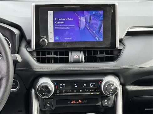 Used 2025 Toyota RAV4 XLE image 17