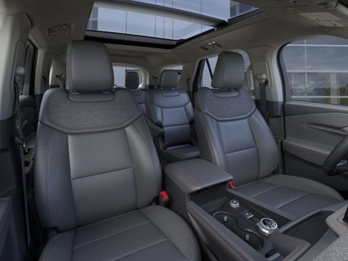 New 2025 Ford Explorer Active w/ Active Comfort Package image 10