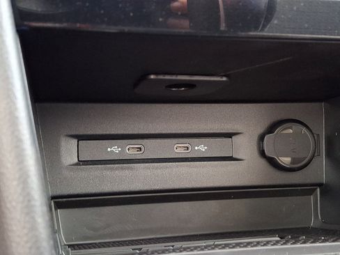 New 2026 Volkswagen Taos SE AWD/4WD image 17