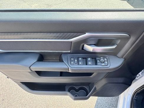 Used 2025 RAM 3500 Big Horn AWD/4WD image 10