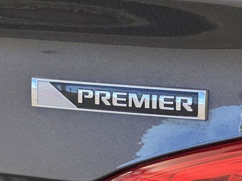 Used 2017 Chevrolet Cruze Premier image 8