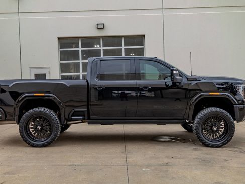 Used 2025 GMC Sierra 2500 Denali Ultimate image 11