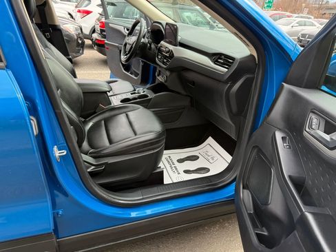 Used 2020 Ford Escape SEL image 13
