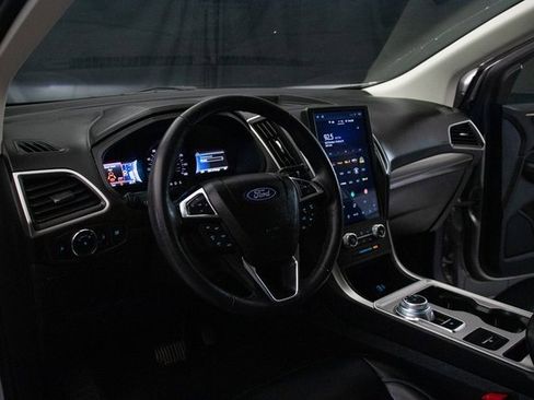 Used 2024 Ford Edge SEL image 23