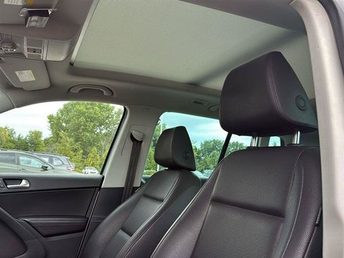 Used 2017 Volkswagen Tiguan Wolfsburg Edition AWD/4WD image 11
