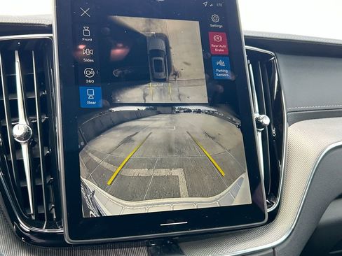 New 2026 Volvo XC60 B5 Ultra w/ Protection Package Premier image 18