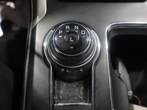 Used 2019 Ford Fusion SEL FWD image 32