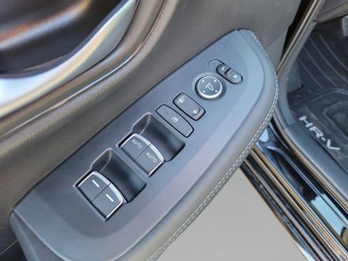 Used 2026 Honda HR-V EX-L image 13
