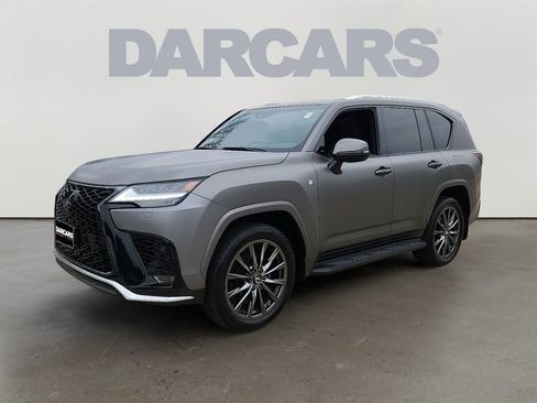 Used 2023 Lexus LX 600 F Sport image 3