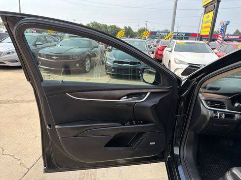 Used 2018 Cadillac XTS Luxury FWD image 12