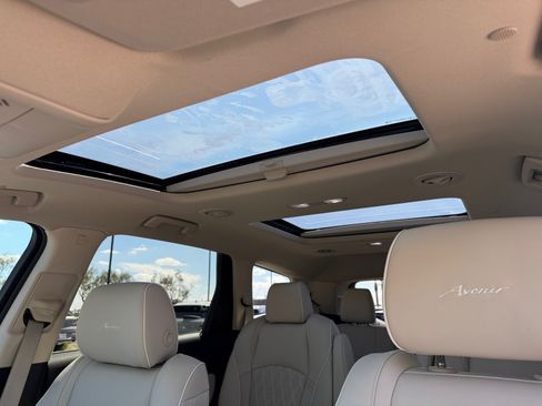 Used 2023 Buick Enclave Avenir w/ Avenir Technology Package FWD image 33
